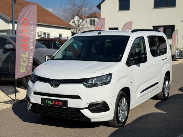 Toyota Proace City Verso 1.5D VIP L2H1 [7 szem�...
